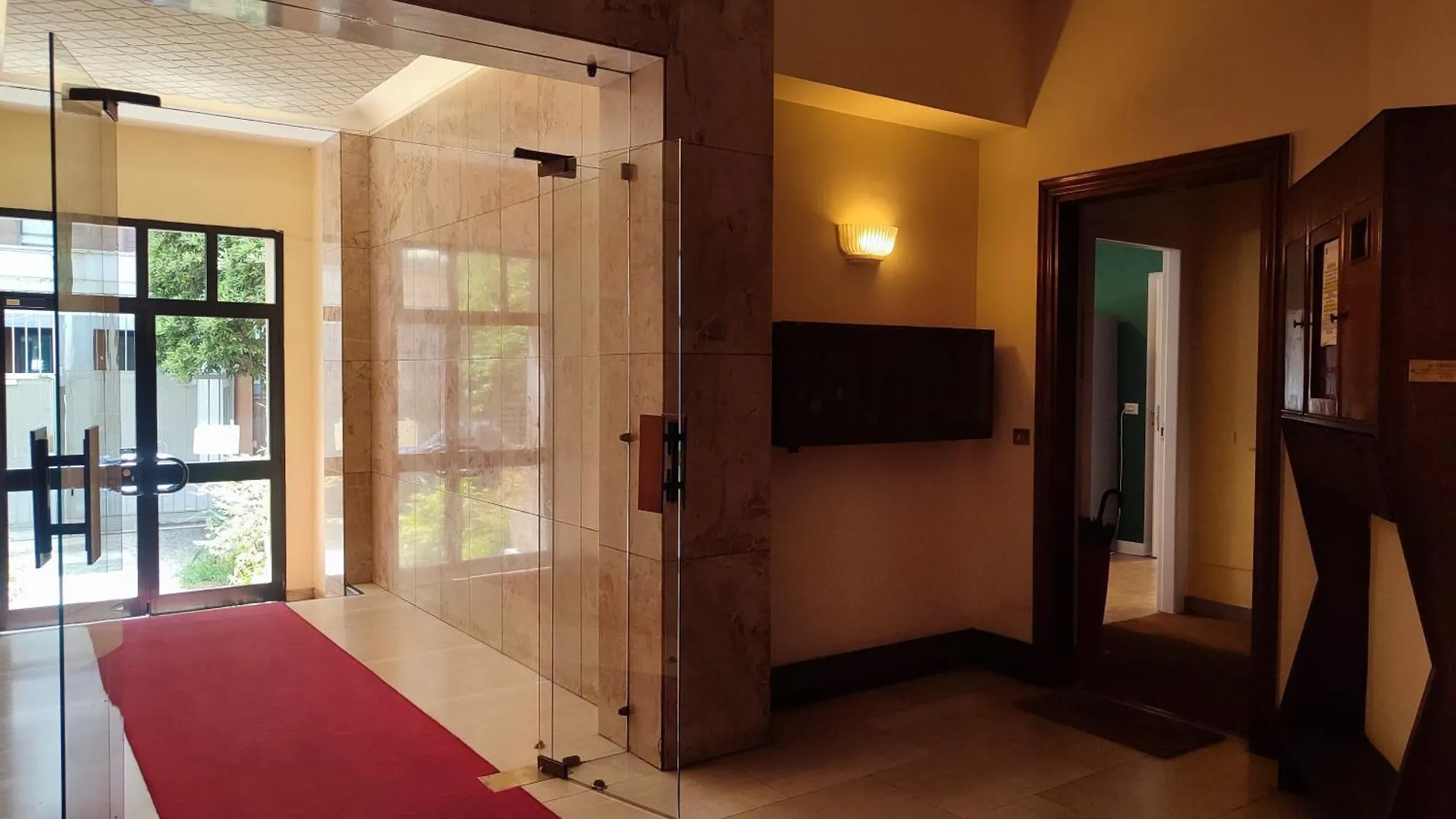 Giusti Flat - Next To Cimitero Monumentale Castello Sforzesco Apartment Milan